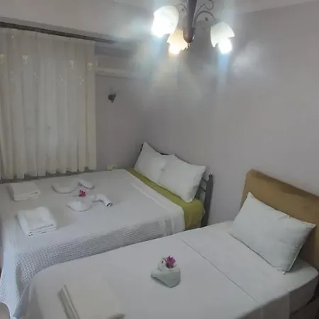 Villa Oeluedeniz Ovacikta Oezel Havuzlu Villa Fethiye