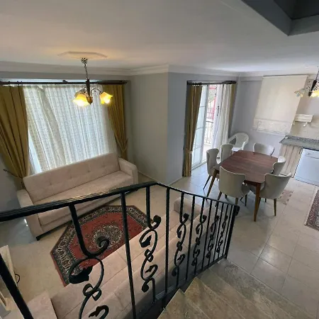 Villa Oeluedeniz Ovacikta Oezel Havuzlu Villa Fethiye