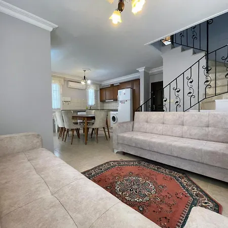Oeluedeniz Ovacikta Oezel Havuzlu Villa