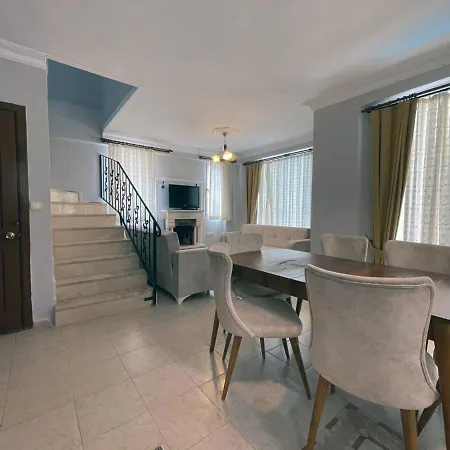 Oeluedeniz Ovacikta Oezel Havuzlu Villa Villa Fethiye